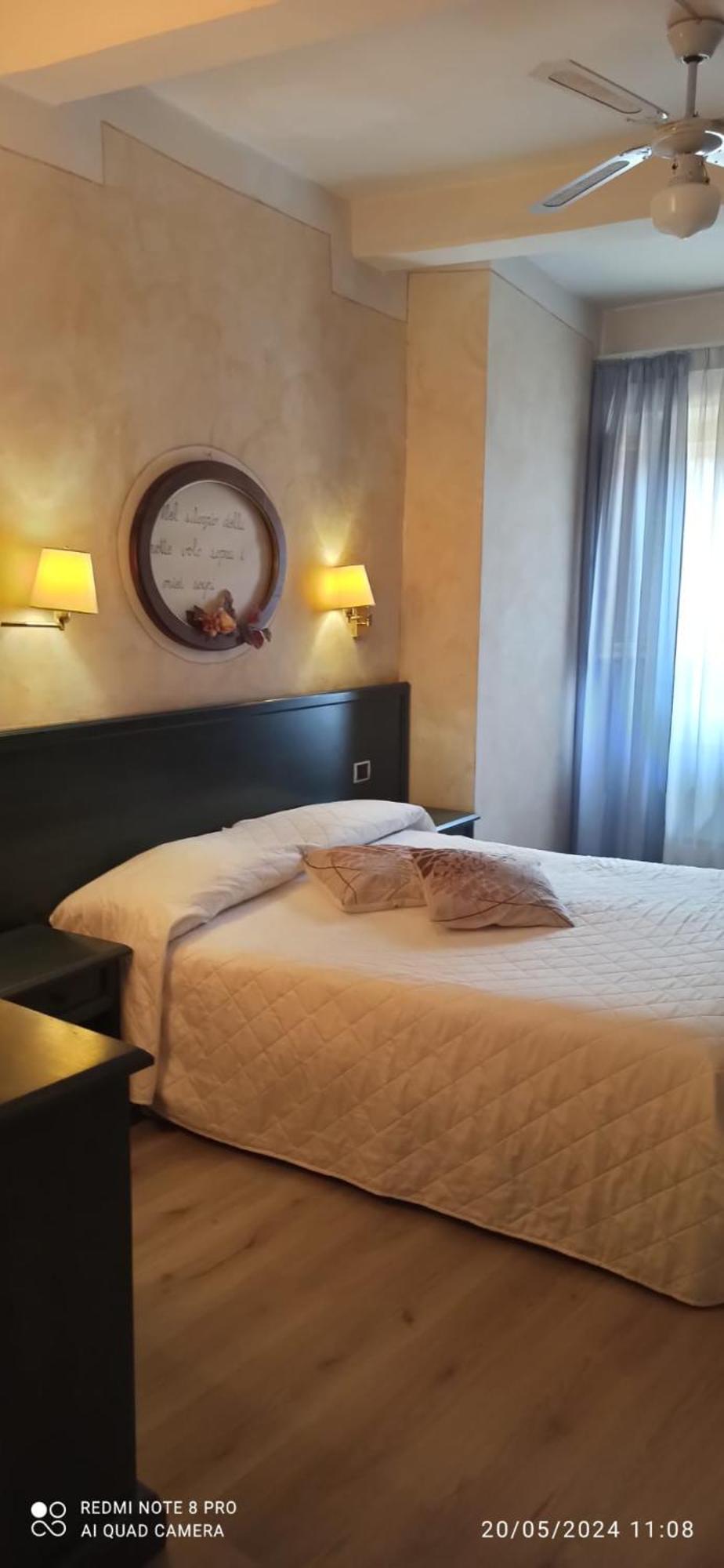 Hotel Borgo Antico ビッビエーナ エクステリア 写真