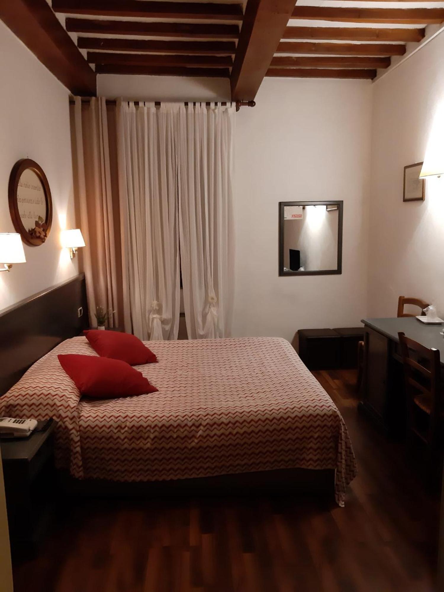 Hotel Borgo Antico ビッビエーナ エクステリア 写真