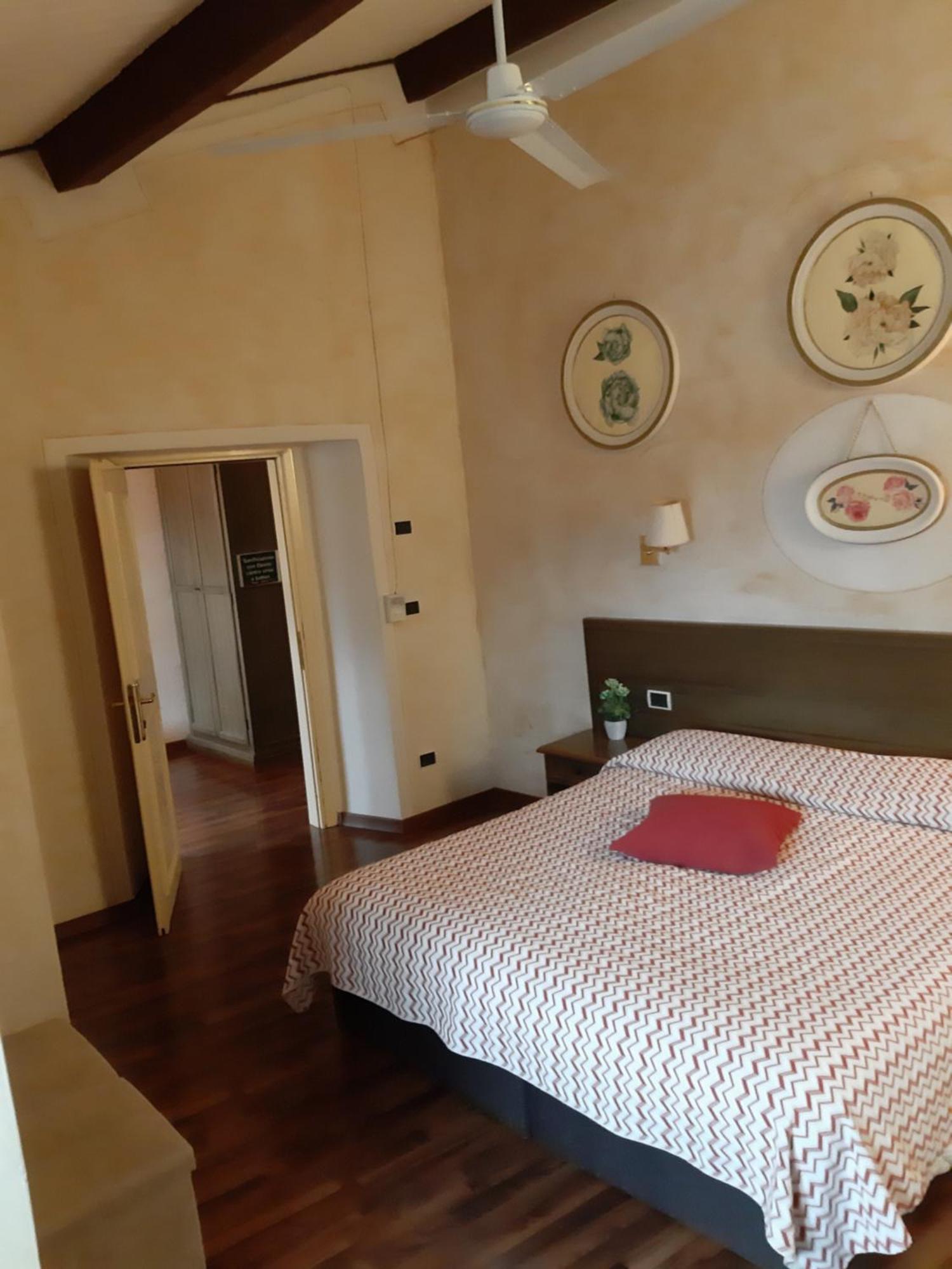 Hotel Borgo Antico ビッビエーナ エクステリア 写真