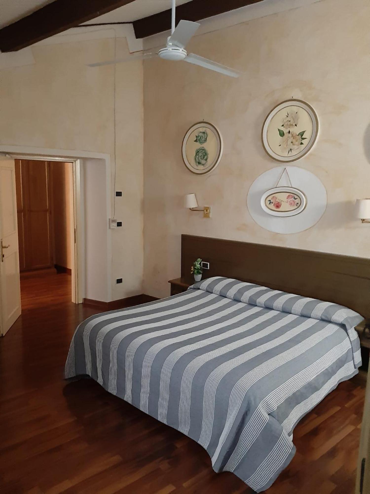 Hotel Borgo Antico ビッビエーナ エクステリア 写真