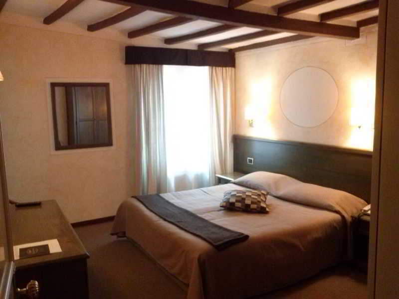 Hotel Borgo Antico ビッビエーナ エクステリア 写真