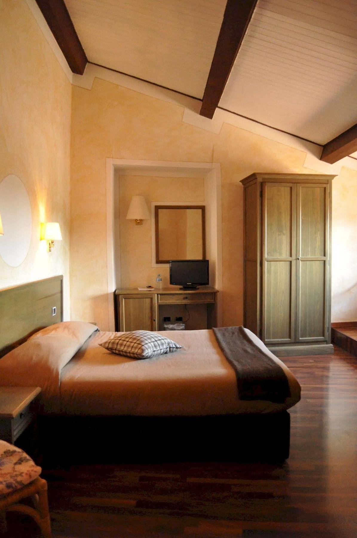 Hotel Borgo Antico ビッビエーナ エクステリア 写真