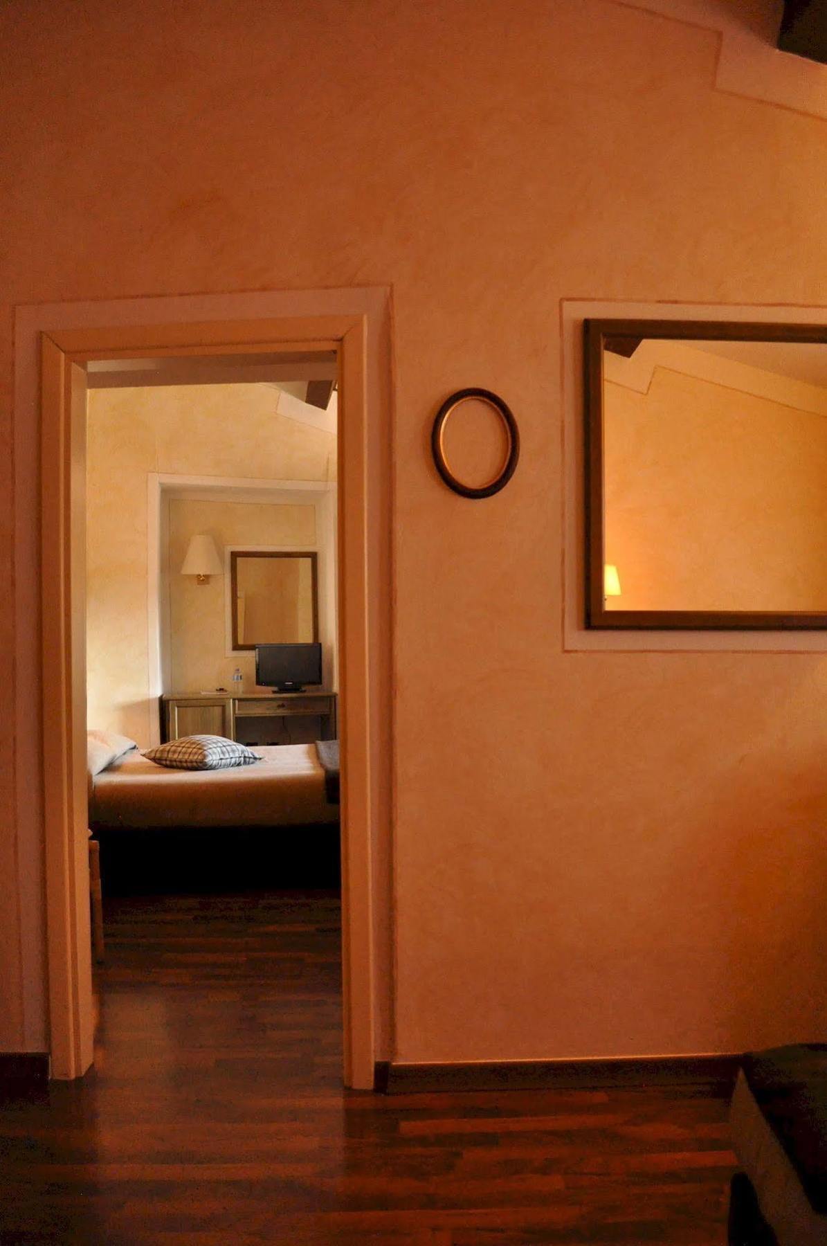 Hotel Borgo Antico ビッビエーナ エクステリア 写真