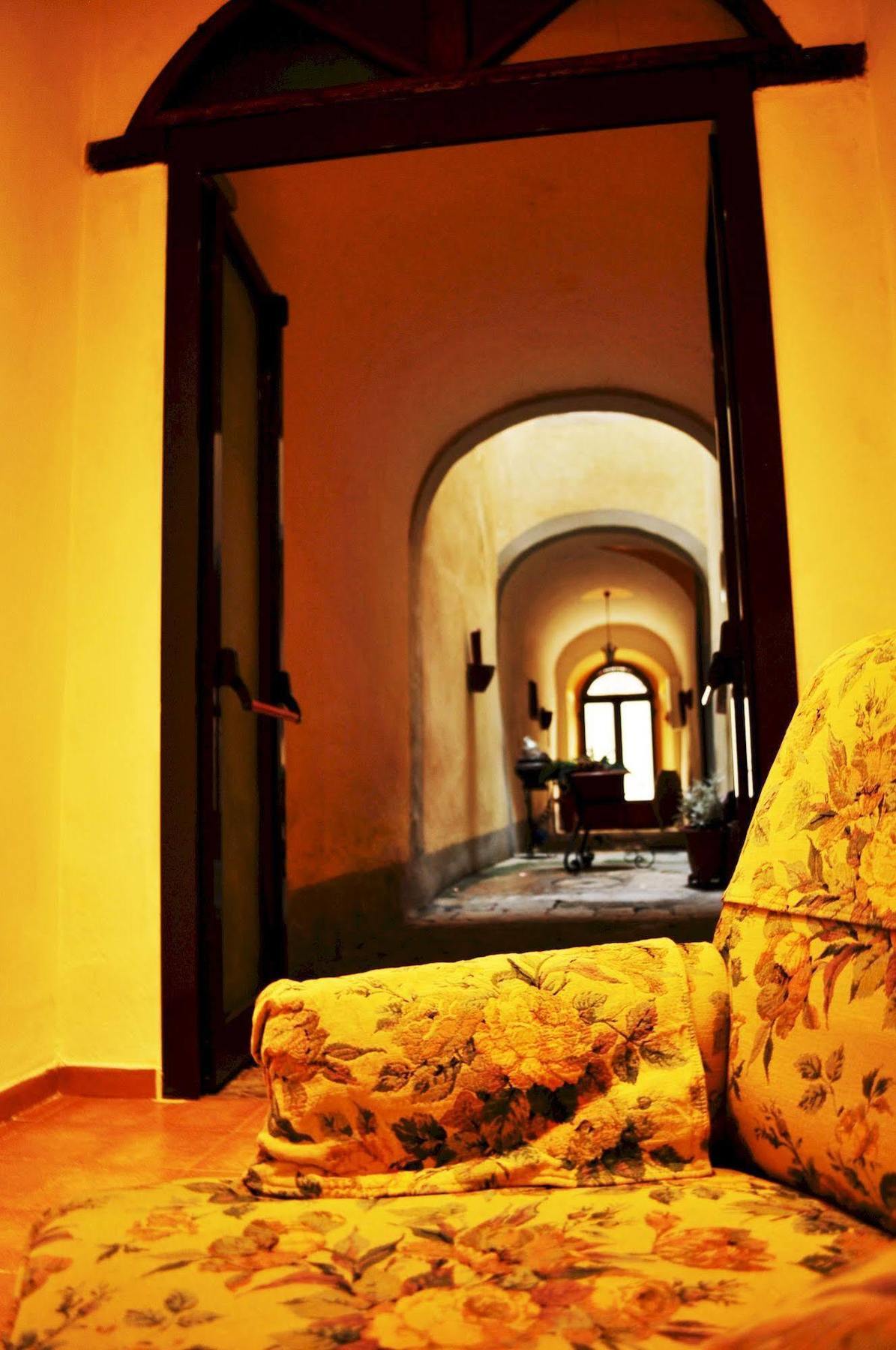 Hotel Borgo Antico ビッビエーナ エクステリア 写真